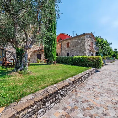 Peaceful Getaway In 別荘 Frontino